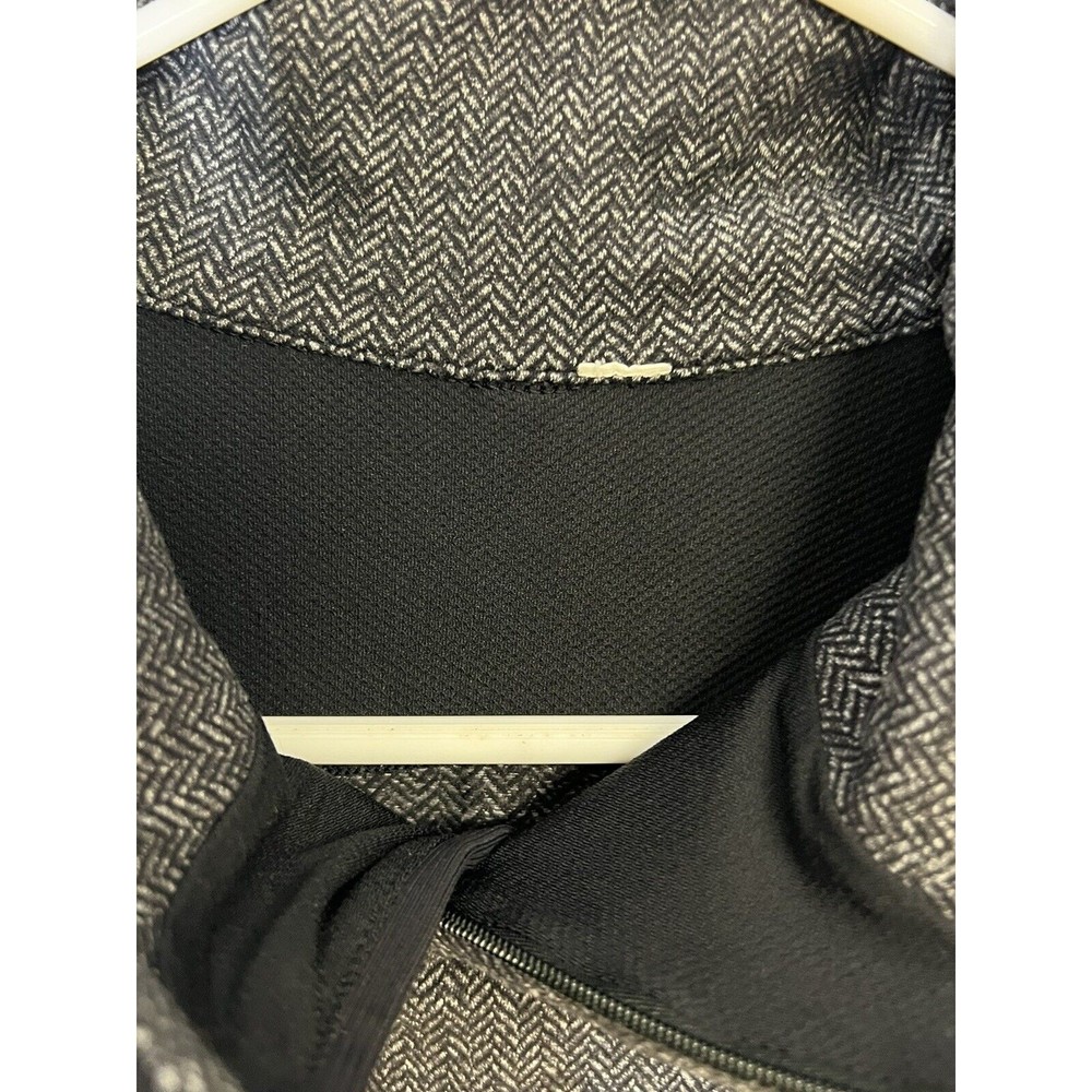 LULULEMON BASE RUNNER 1/2 HALF ZIP PULLOVER 10 COCO PIQUE BLACK JACKET Ret. $98 - Picture 6 of 7